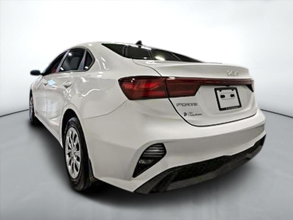 Kia Forte 2024 Blanc usage à vendre Kia Forte 2024 Blanc usage à vendre
