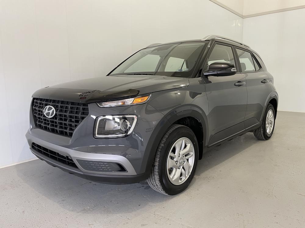 Hyundai Venue PREFERRED TWO TONE 2025 d&rsquo;occasion à vendre - 3