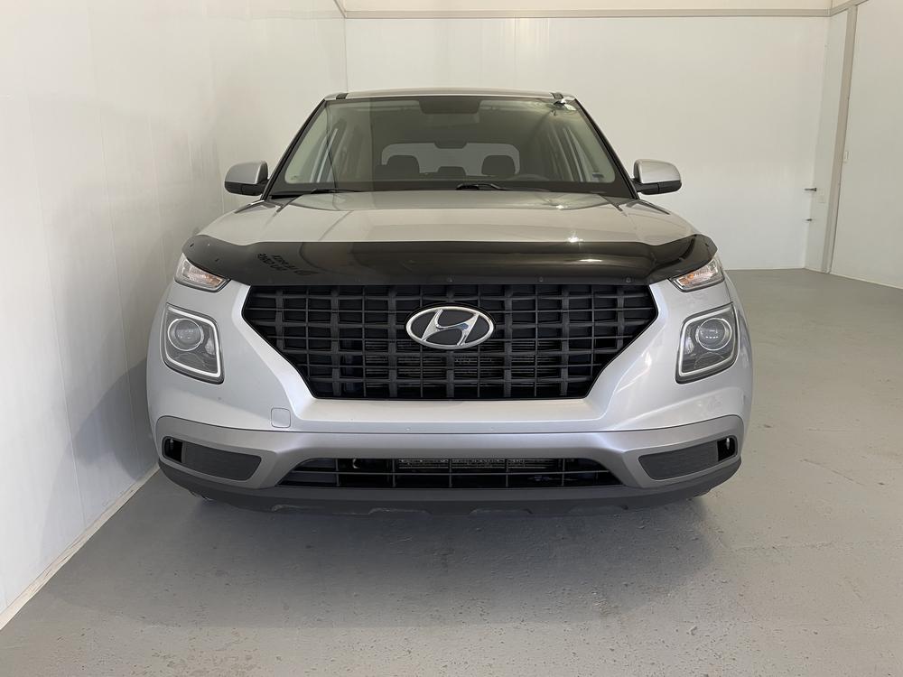 Hyundai Venue Essential 2022 d&rsquo;occasion à vendre - 2