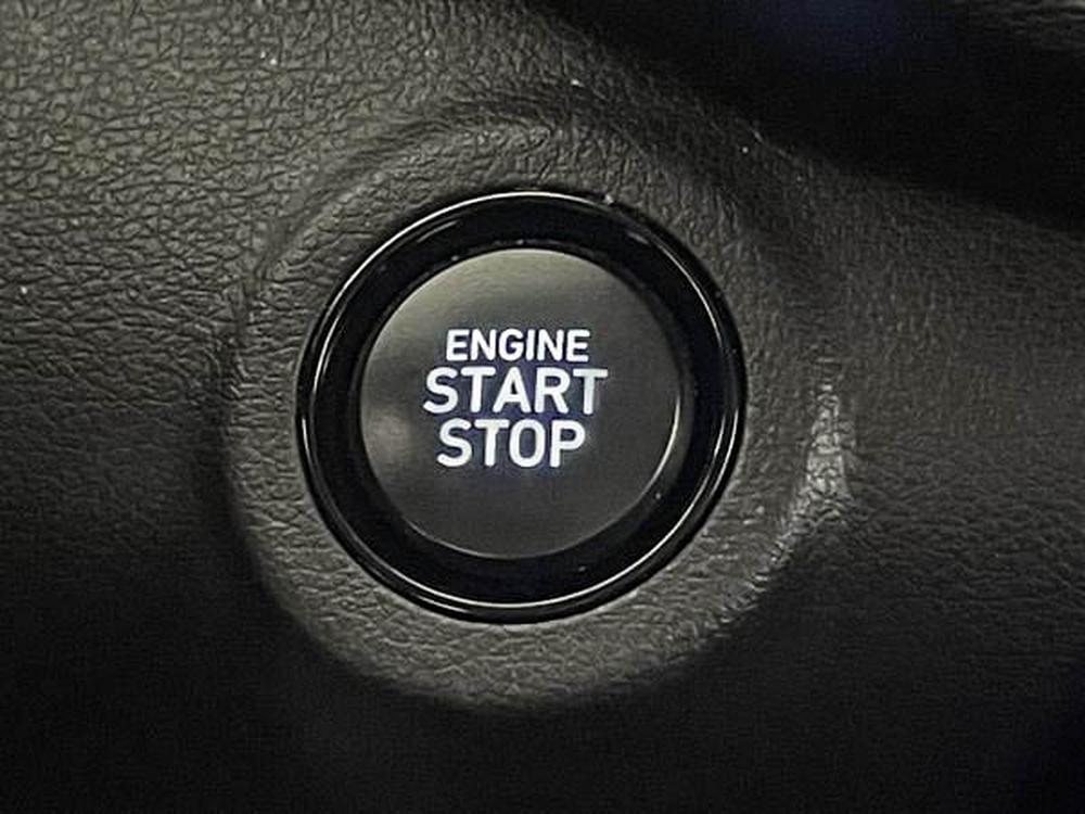 Hyundai Venue Preferred 2023 d&rsquo;occasion à vendre - 19