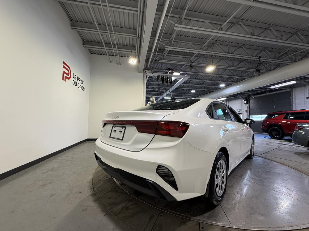 Kia Forte LX 2024 d&rsquo;occasion à vendre - 3