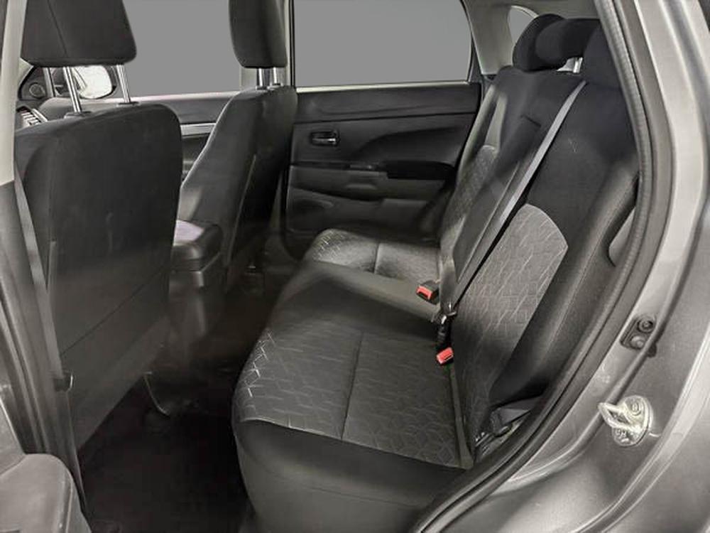 Mitsubishi RVR ES 2023 d&rsquo;occasion à vendre - 29