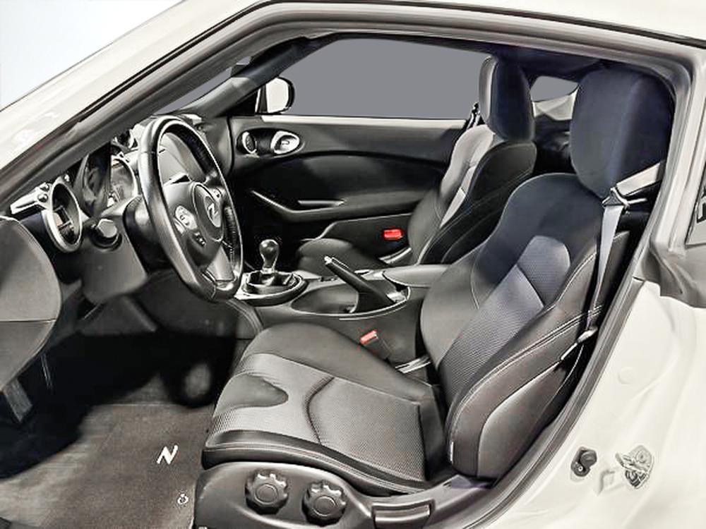 Nissan 370Z coupé BASE 2018 d&rsquo;occasion à vendre - 16