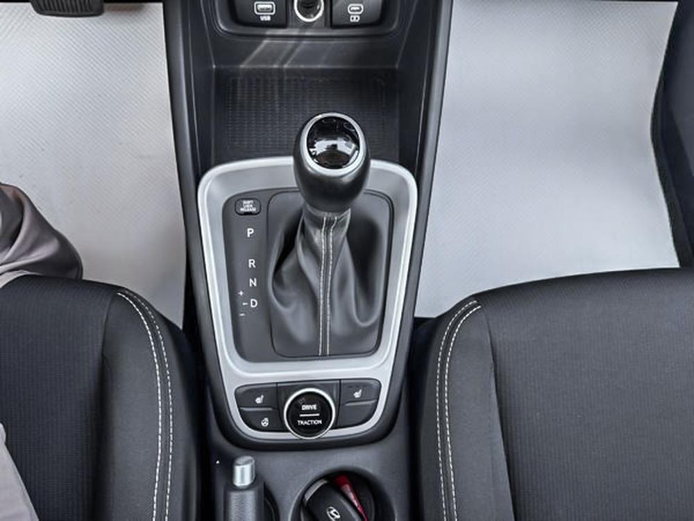 Hyundai Venue Preferred 2023 d&rsquo;occasion à vendre - 19