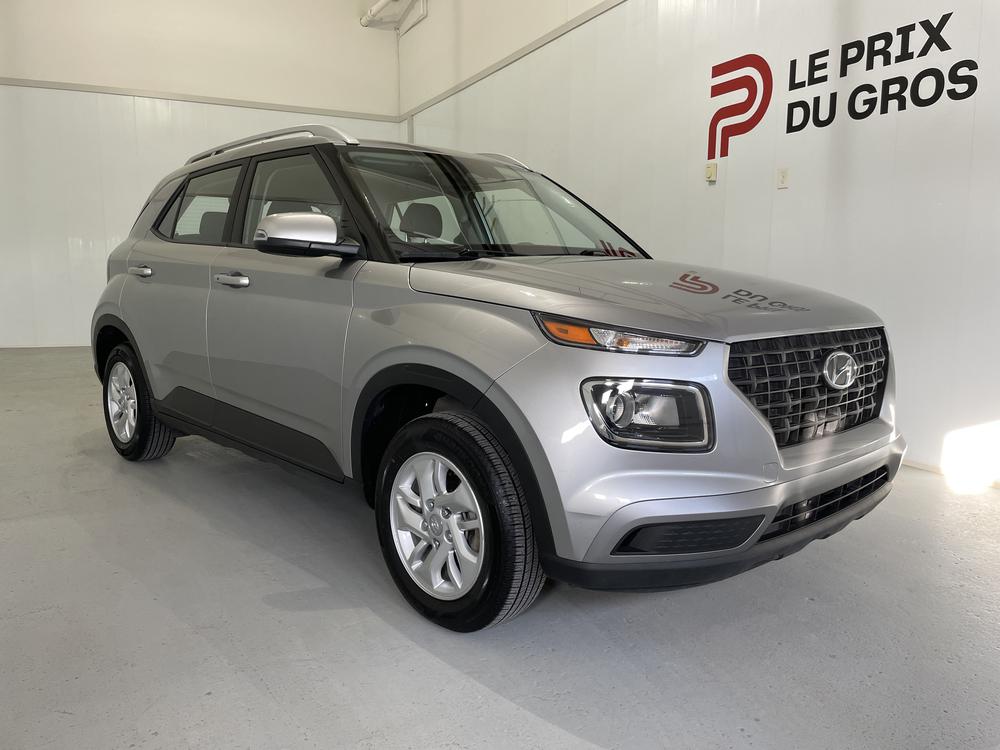 Hyundai Venue Preferred 2023 d&rsquo;occasion à vendre - 1