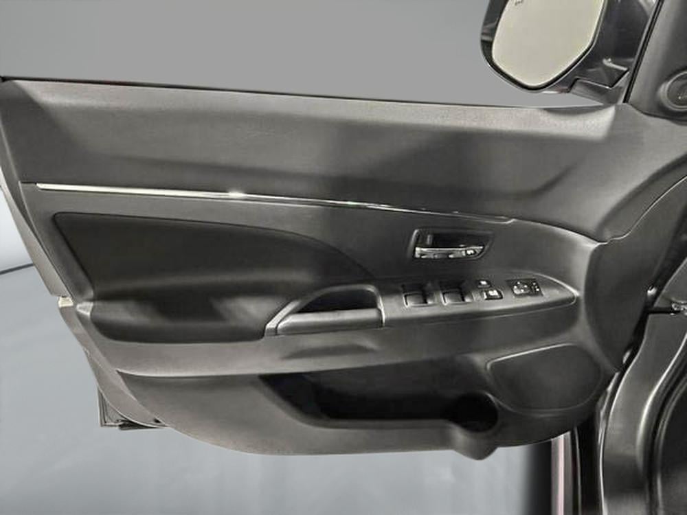 Mitsubishi RVR ES 2023 d&rsquo;occasion à vendre - 13