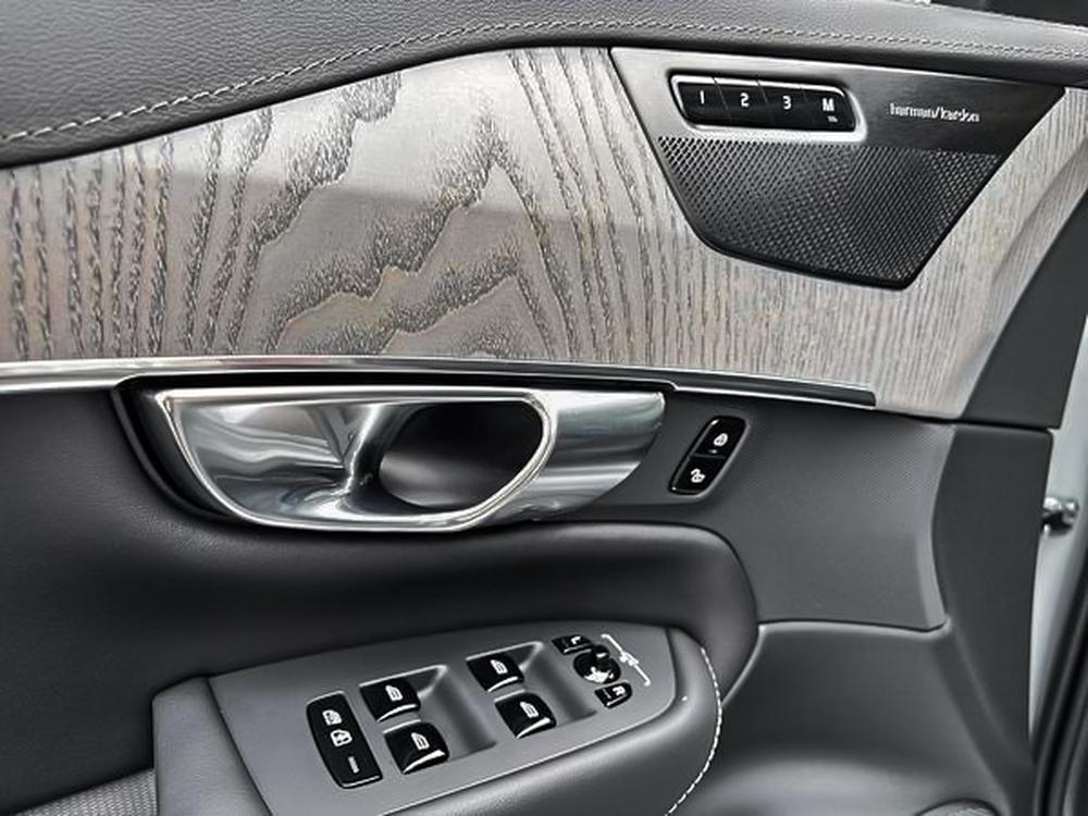 Volvo XC90 hybride rechargeable XC90 T8 ULTRA AWD 2025 d&rsquo;occasion à vendre - 9