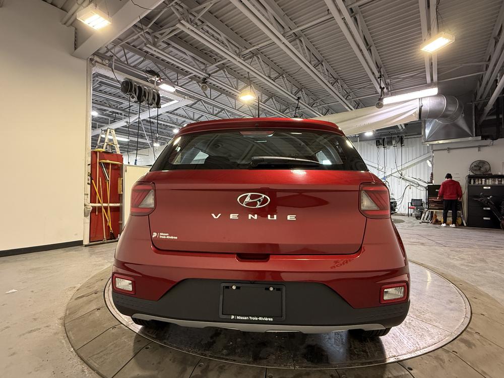 Hyundai Venue Preferred 2024 d&rsquo;occasion à vendre - 4