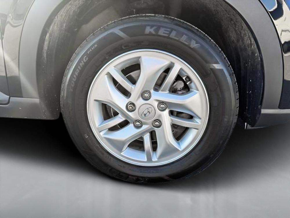 Hyundai Venue Preferred 2023 d&rsquo;occasion à vendre - 11