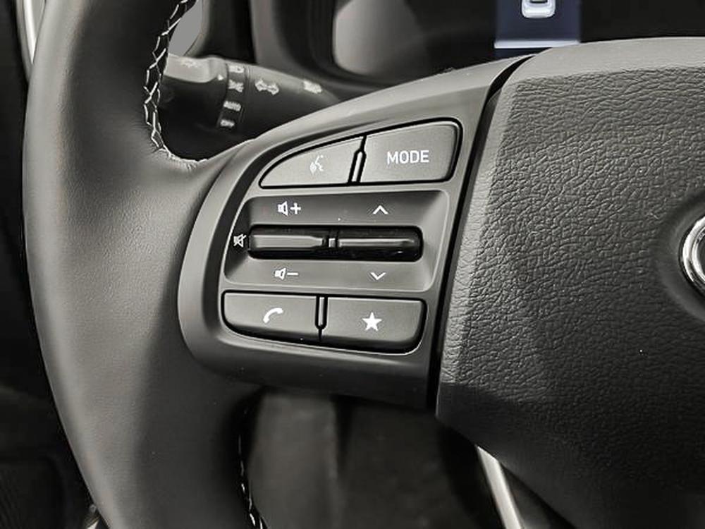 Hyundai Venue PREFERRED TWO TONE 2025 d&rsquo;occasion à vendre - 16