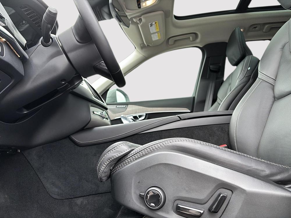 Volvo XC90 hybride rechargeable XC90 T8 ULTRA AWD 2025 d&rsquo;occasion à vendre - 11