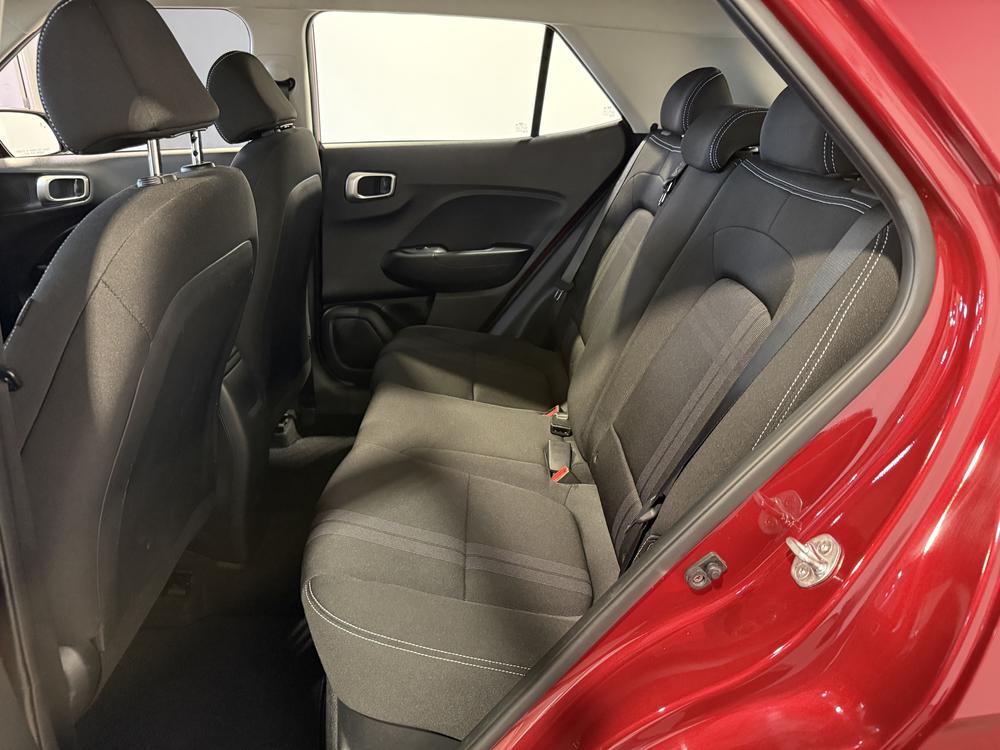 Hyundai Venue Preferred 2024 d&rsquo;occasion à vendre - 29