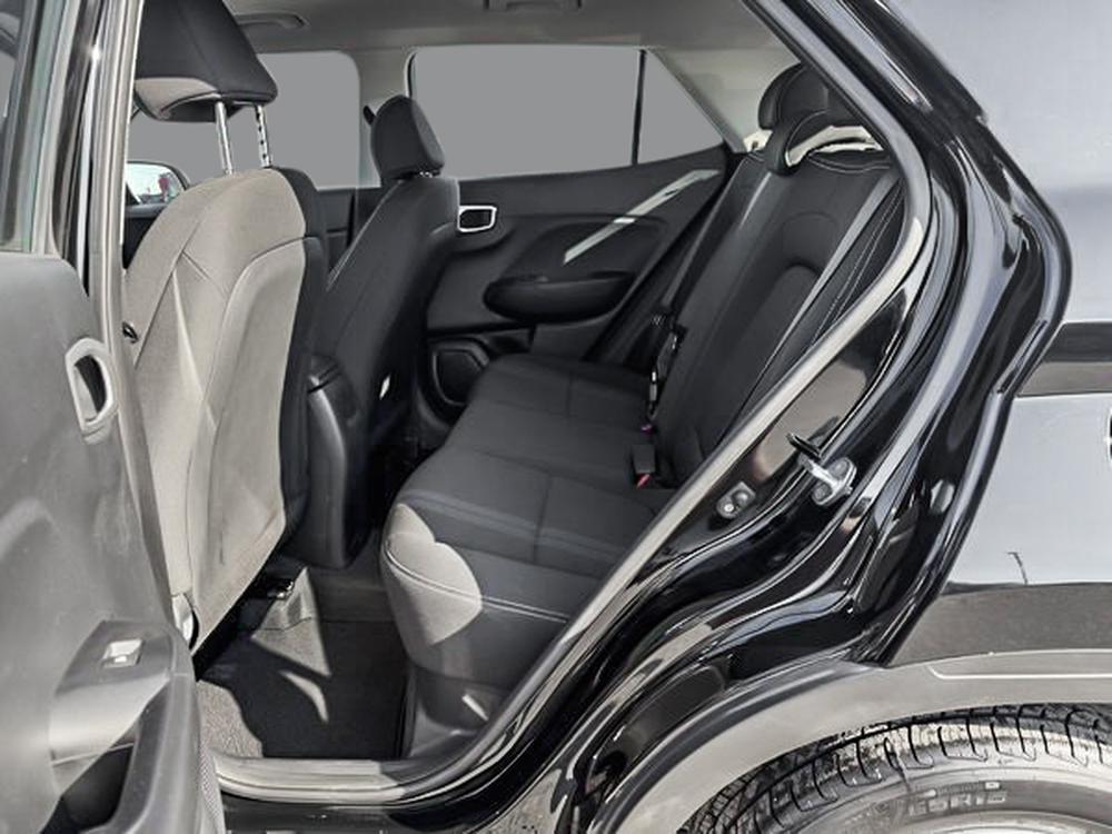 Hyundai Venue Preferred 2023 d&rsquo;occasion à vendre - 21