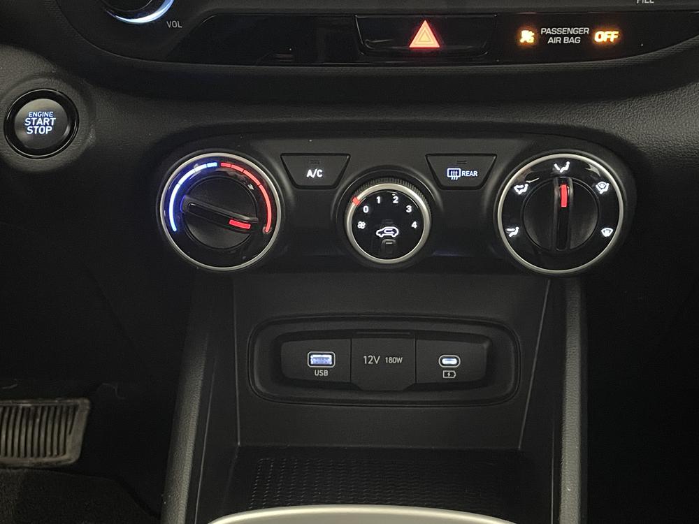 Hyundai Venue Preferred 2023 d&rsquo;occasion à vendre - 26