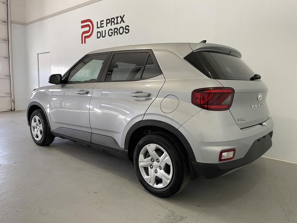 Hyundai Venue Essential 2022 d&rsquo;occasion à vendre - 6