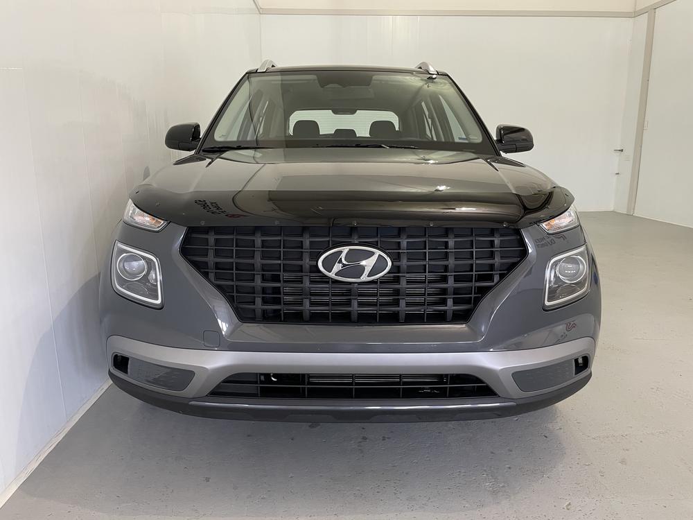 Hyundai Venue PREFERRED TWO TONE 2025 d&rsquo;occasion à vendre - 2