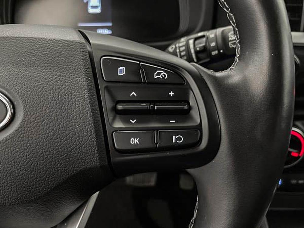 Hyundai Venue Preferred 2023 d&rsquo;occasion à vendre - 17