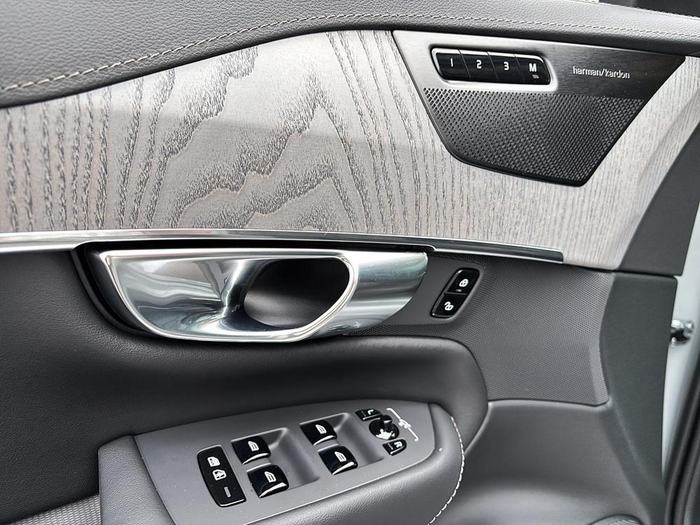 Volvo XC90 hybride rechargeable XC90 T8 ULTRA AWD 2025 d&rsquo;occasion à vendre - 9