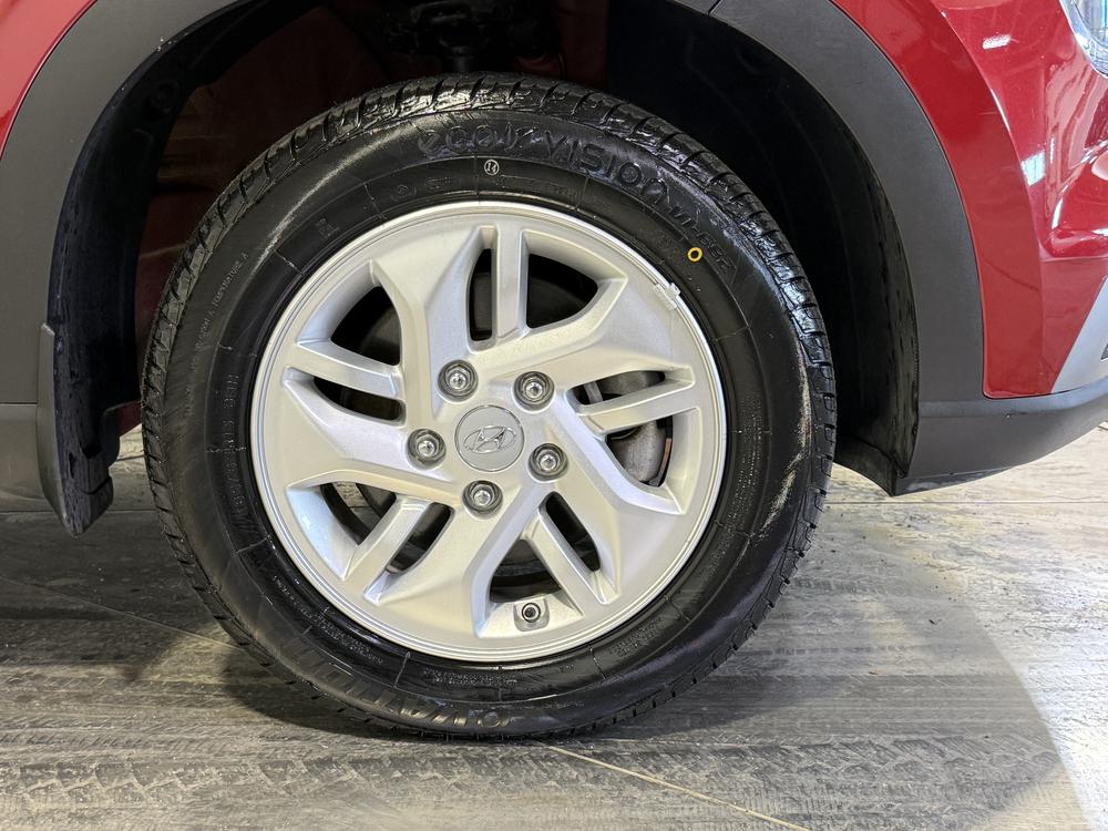 Hyundai Venue Preferred 2024 d&rsquo;occasion à vendre - 12