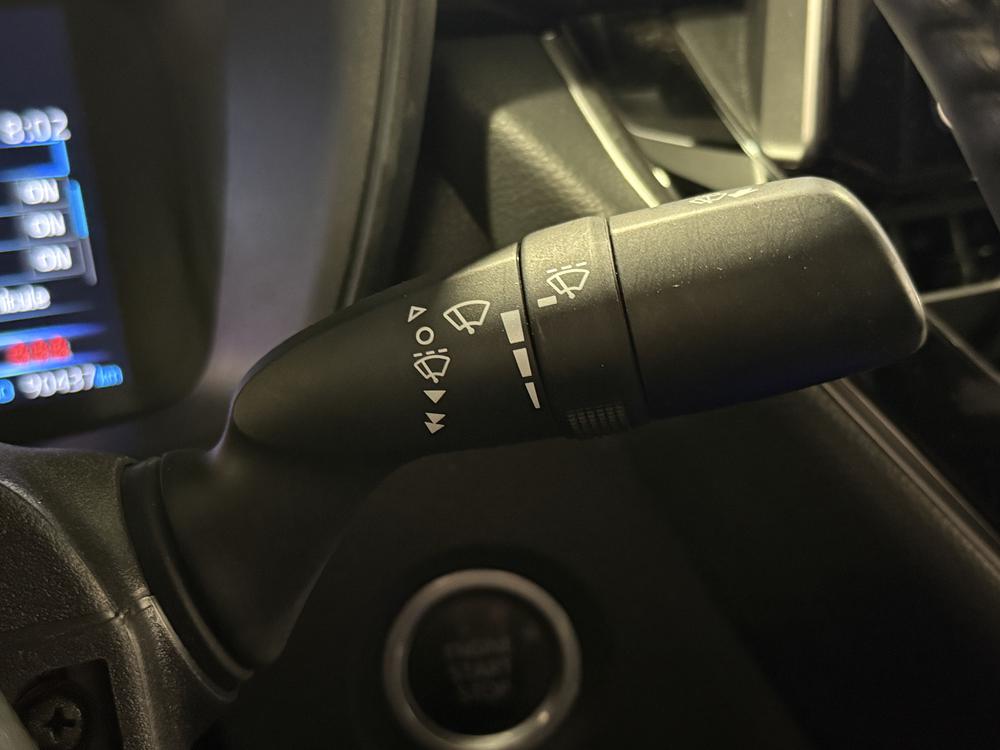 Toyota Corolla SE 2021 d&rsquo;occasion à vendre - 24