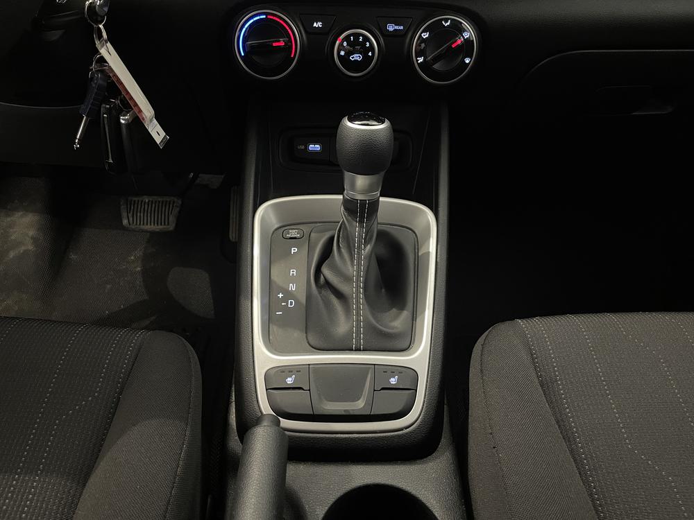 Hyundai Venue Essential 2022 d&rsquo;occasion à vendre - 24