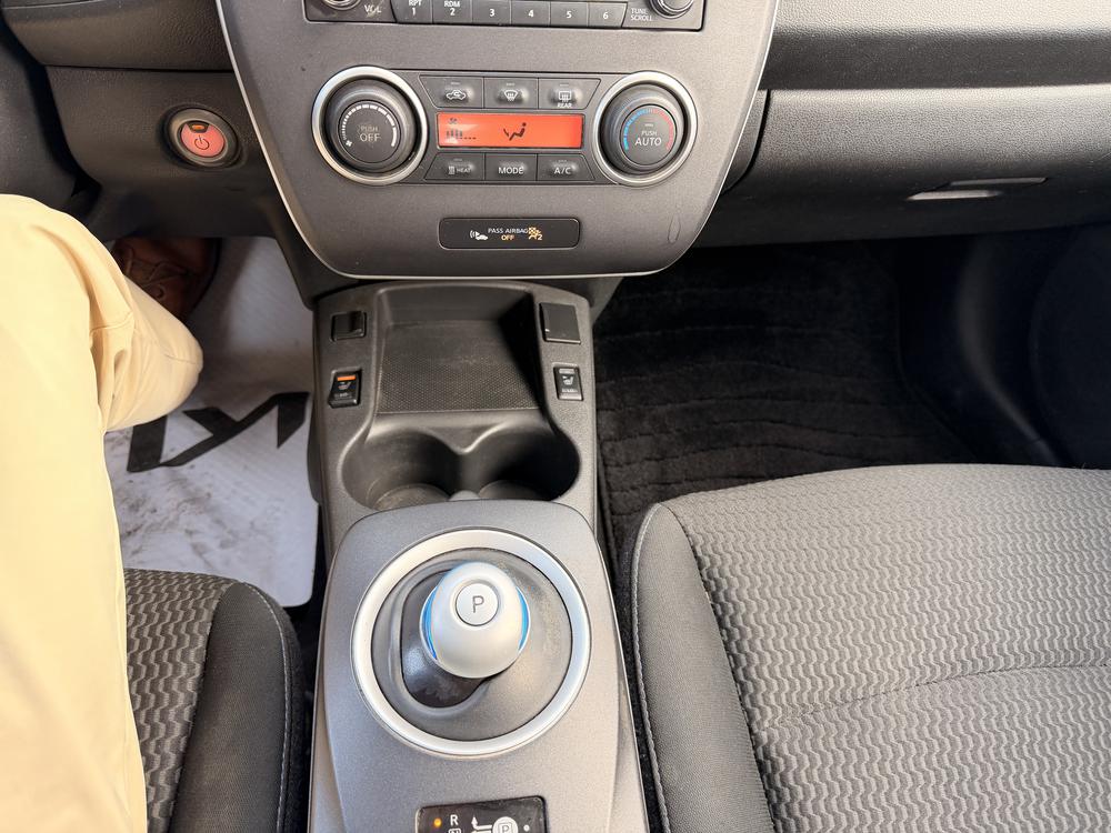 Nissan LEAF S 2017 d&rsquo;occasion à vendre - 24