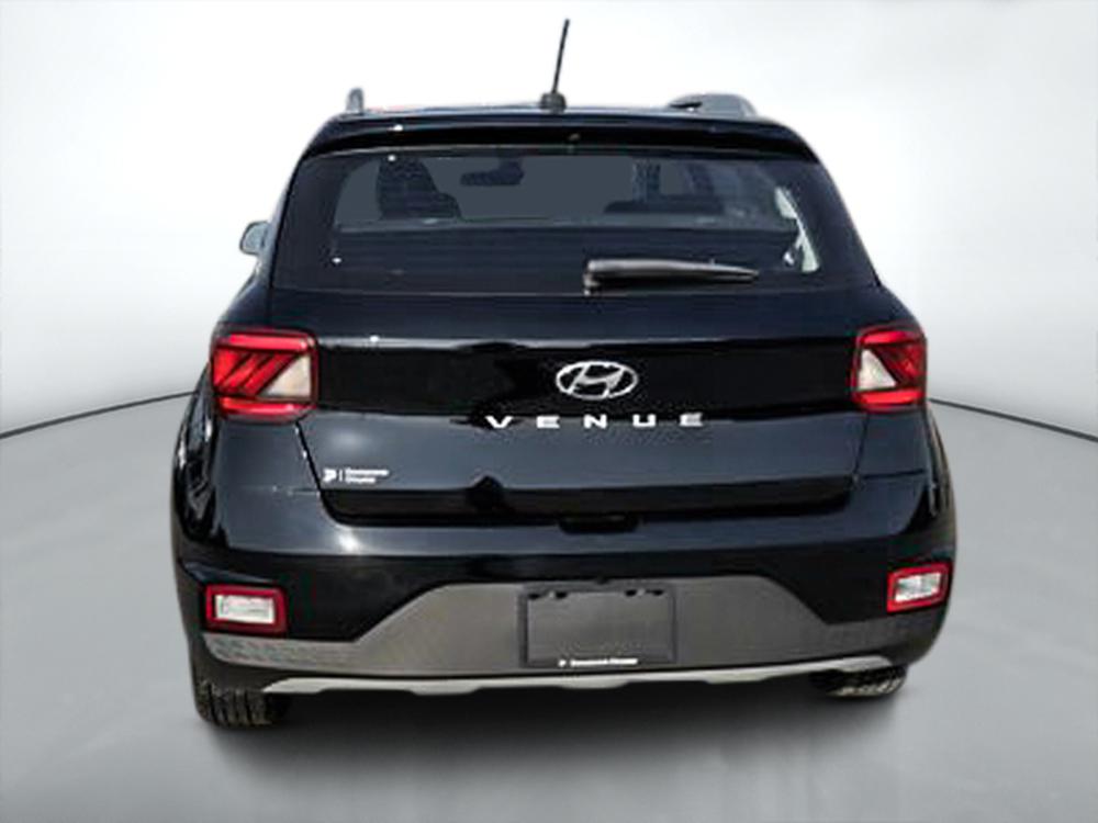 Hyundai Venue Preferred 2023 d&rsquo;occasion à vendre - 8