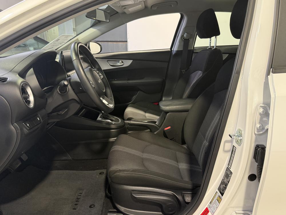Kia Forte LX 2024 d&rsquo;occasion à vendre - 16