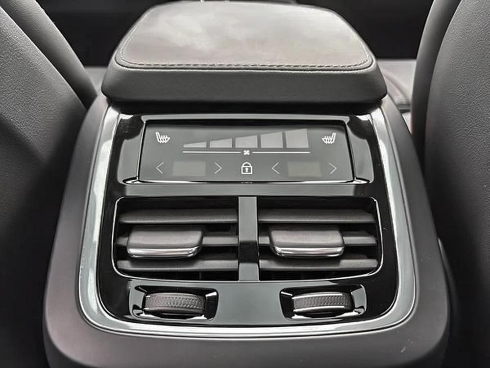 Volvo XC90 hybride rechargeable XC90 T8 ULTRA AWD 2025 d&rsquo;occasion à vendre - 14