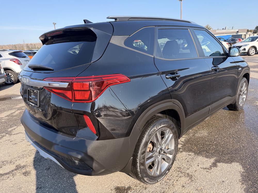 Kia Seltos LX AWD 2023 d&rsquo;occasion à vendre - 8