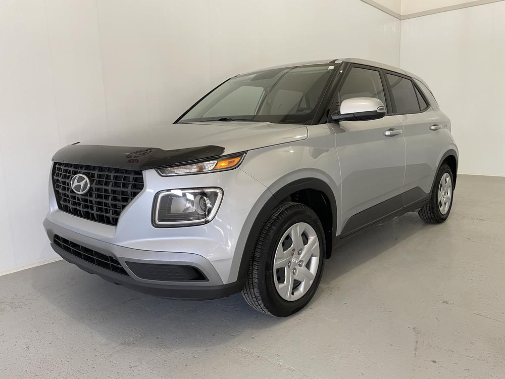Hyundai Venue Essential 2022 d&rsquo;occasion à vendre - 3