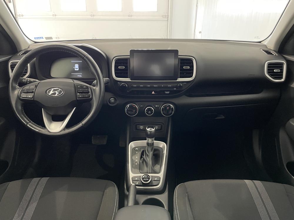 Hyundai Venue Preferred 2023 d&rsquo;occasion à vendre - 9