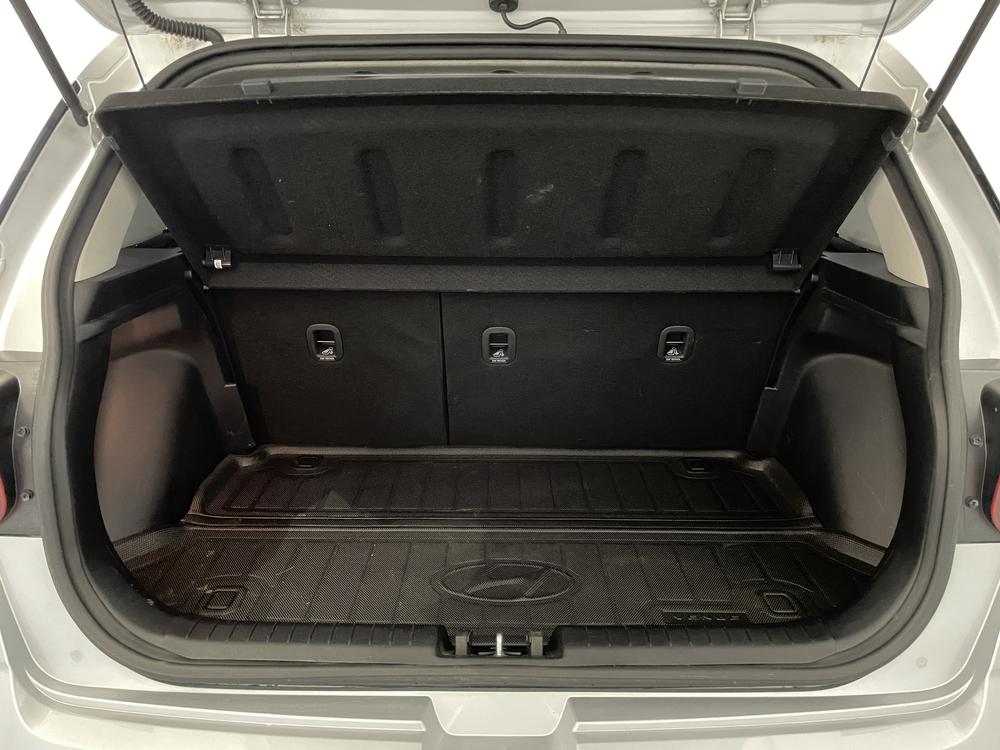 Hyundai Venue Essential 2022 d&rsquo;occasion à vendre - 27