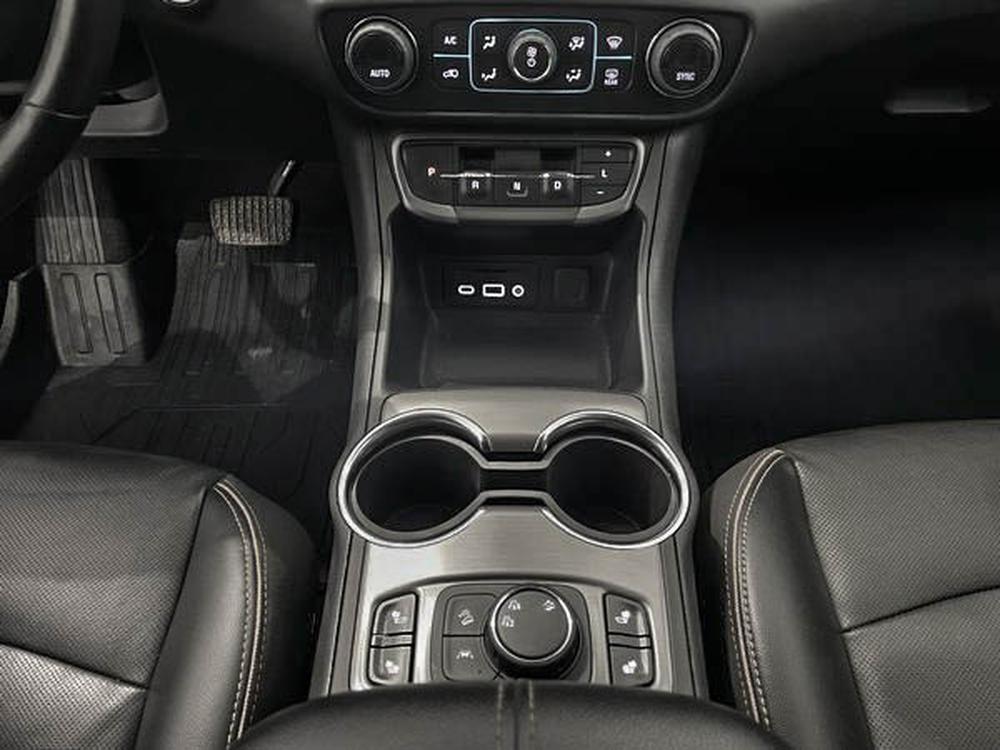 GMC Terrain AT4 AWD 2022 d&rsquo;occasion à vendre - 28