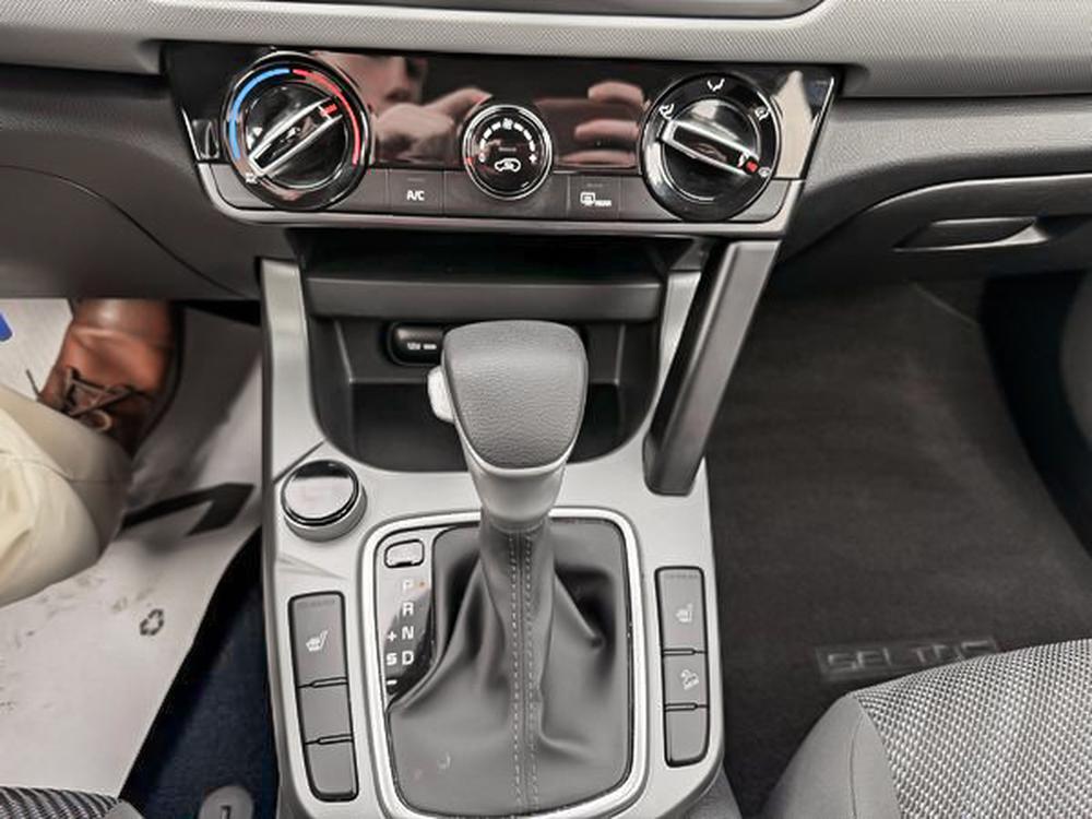 Kia Seltos LX FWD 2024 d&rsquo;occasion à vendre - 26