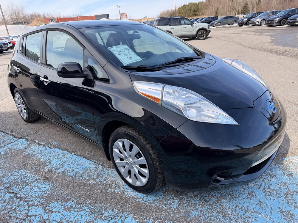 Nissan LEAF S 2017 d&rsquo;occasion à vendre - 1