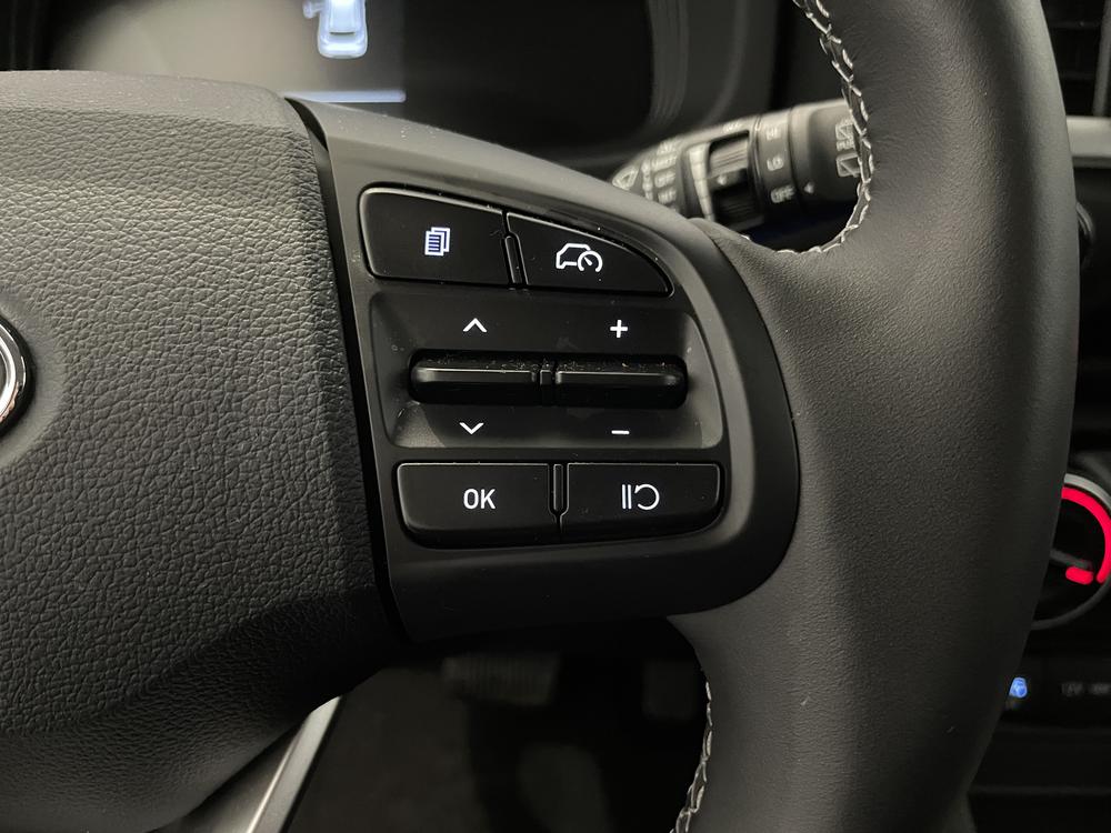 Hyundai Venue PREFERRED TWO TONE 2025 d&rsquo;occasion à vendre - 17