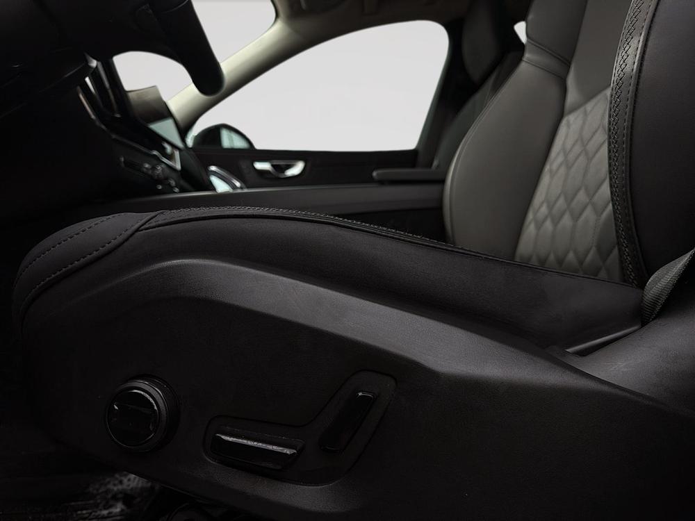 Volvo XC60 B5 CORE AWD 2026 d&rsquo;occasion à vendre - 14