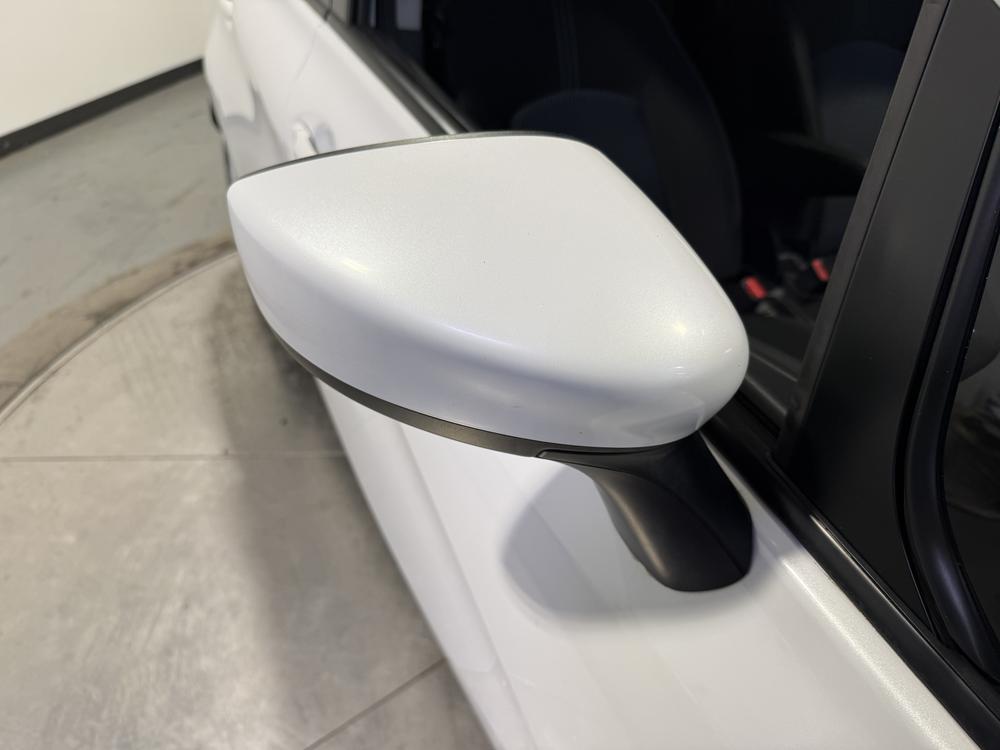 Nissan Versa Note SV 2016 d&rsquo;occasion à vendre - 11