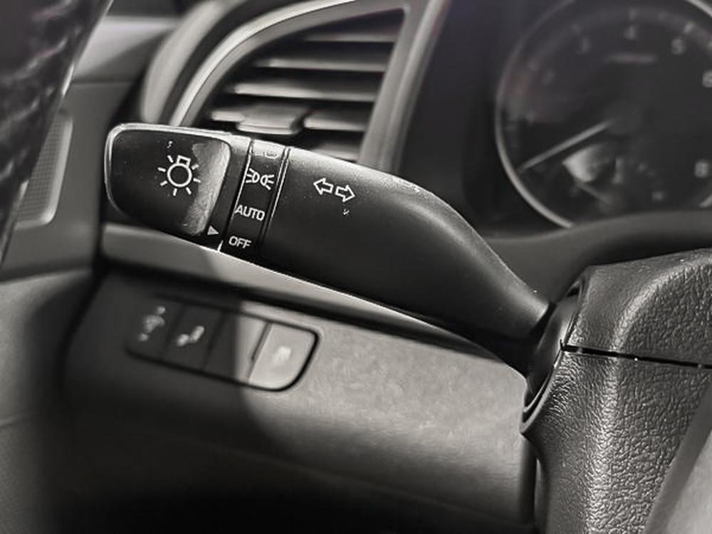 Hyundai Elantra SE 2018 d&rsquo;occasion à vendre - 21