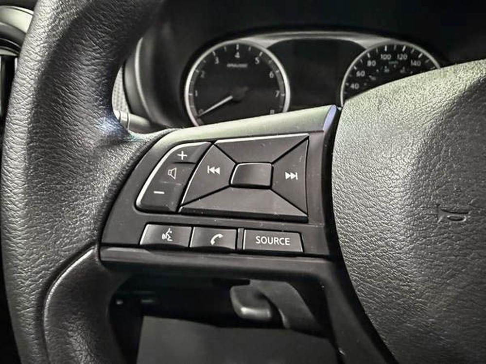 Nissan Kicks S 2023 d&rsquo;occasion à vendre - 18