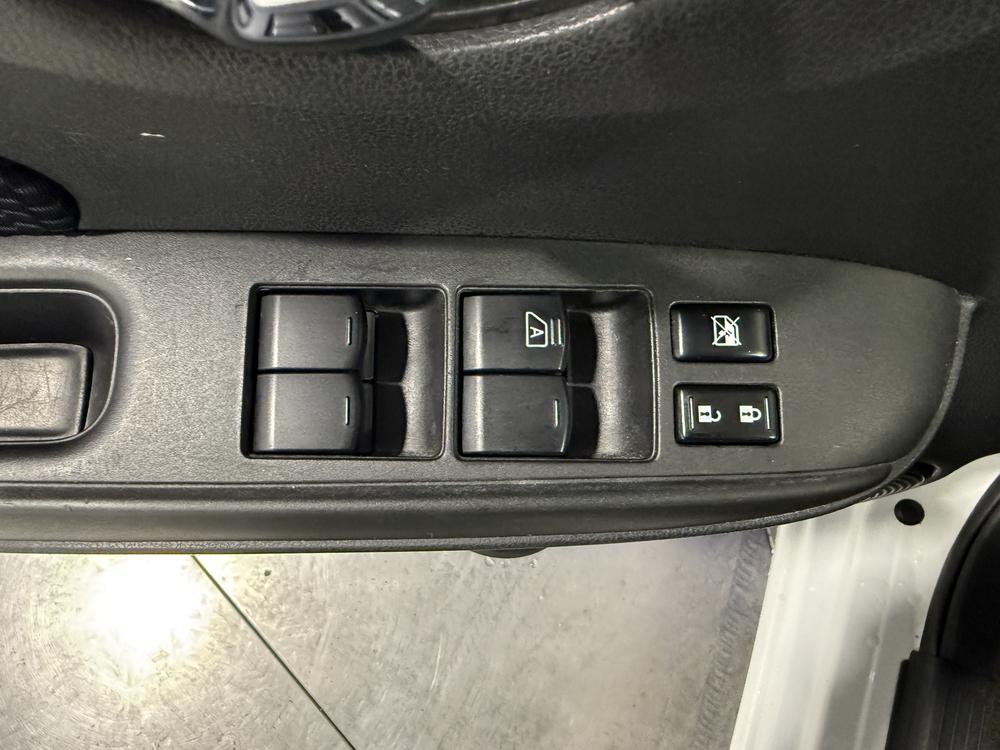 Nissan Versa Note SV 2016 d&rsquo;occasion à vendre - 14