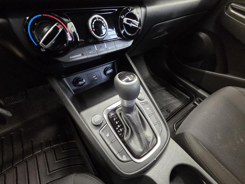 Hyundai Kona Essentiel 2022 d&rsquo;occasion à vendre - 21