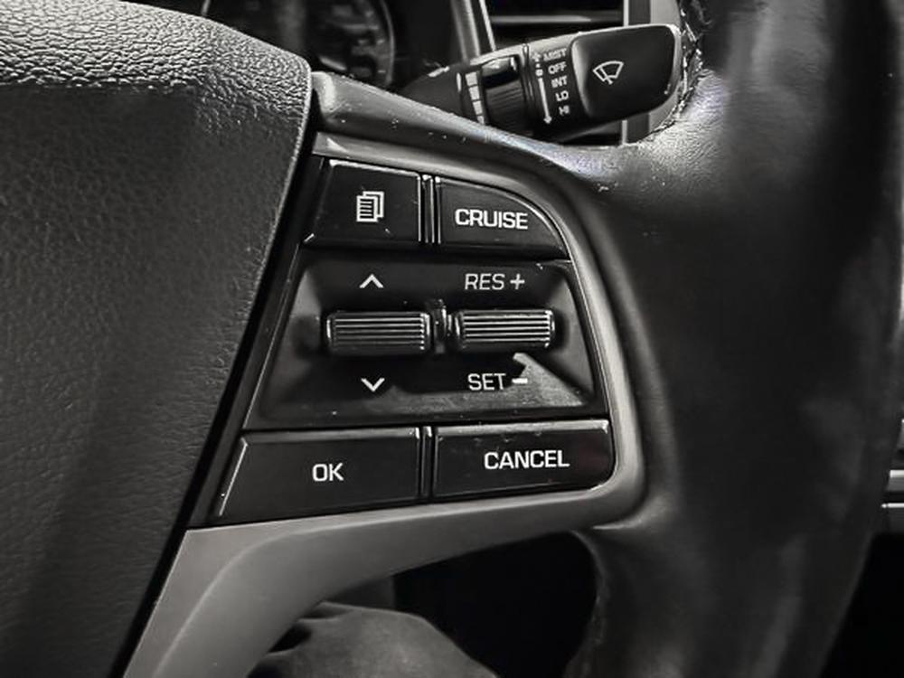 Hyundai Elantra SE 2018 d&rsquo;occasion à vendre - 19