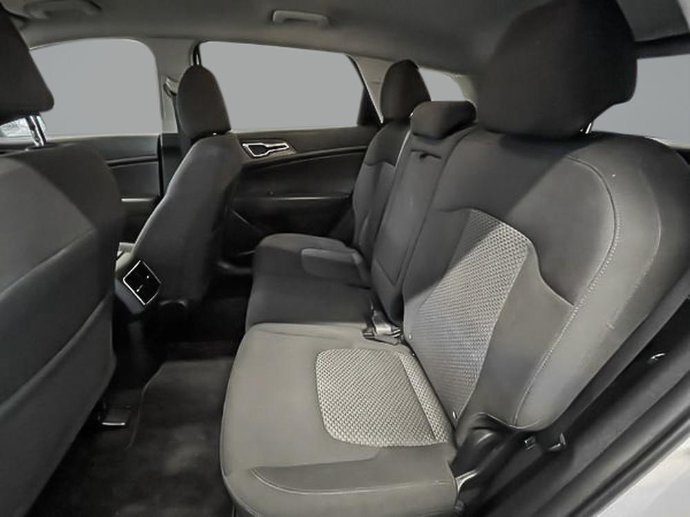 Kia Sportage LX 2023 d&rsquo;occasion à vendre - 24