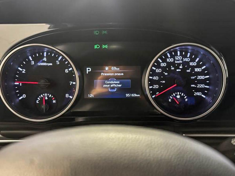 Kia Carnival LX 2022 à vendre à Trois-Rivières - 24