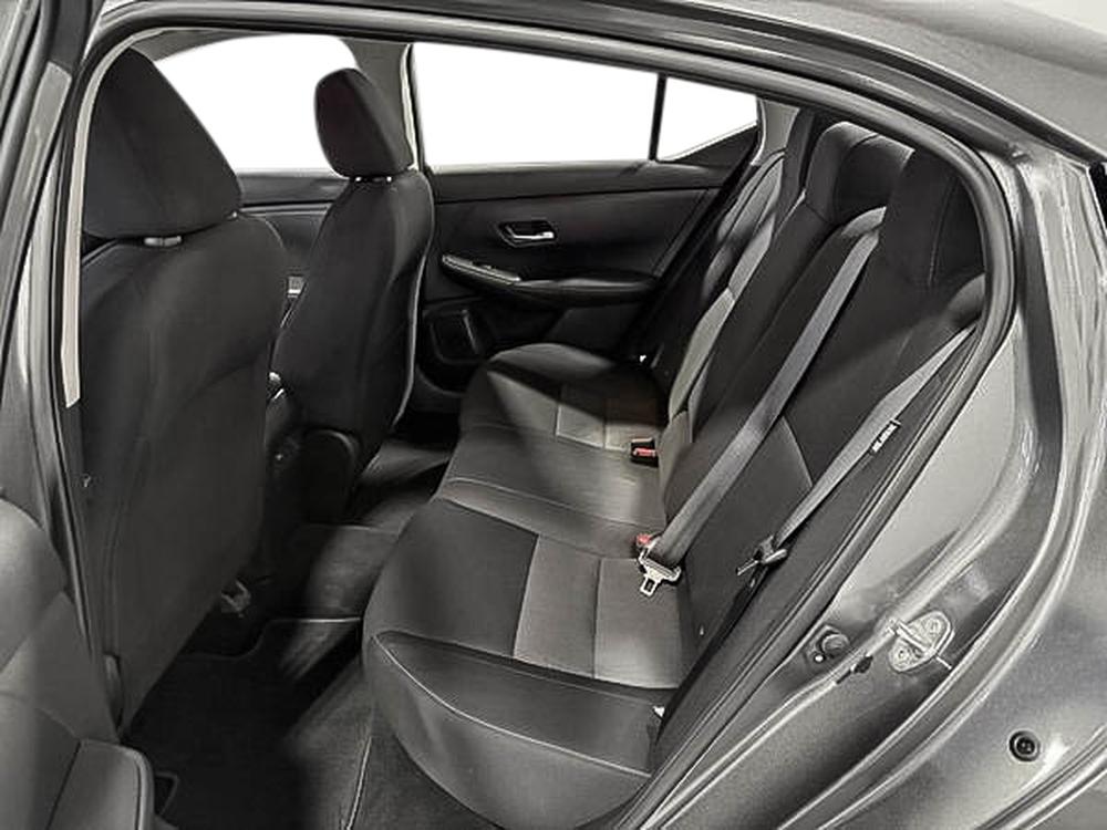 Nissan Sentra SV 2022 d&rsquo;occasion à vendre - 32