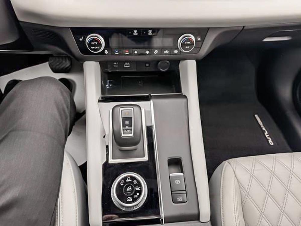 Mitsubishi Outlander SEL 2022 d&rsquo;occasion à vendre - 29