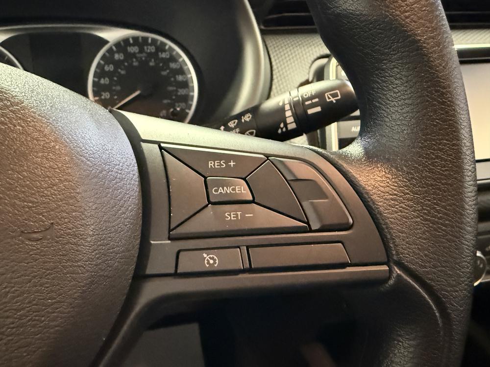 Nissan Kicks S 2023 d&rsquo;occasion à vendre - 19