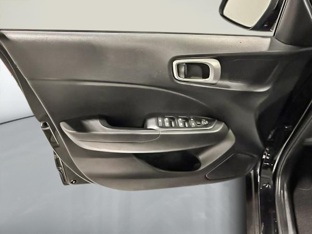 Hyundai Venue ESSENTIAL 2022 d&rsquo;occasion à vendre - 13